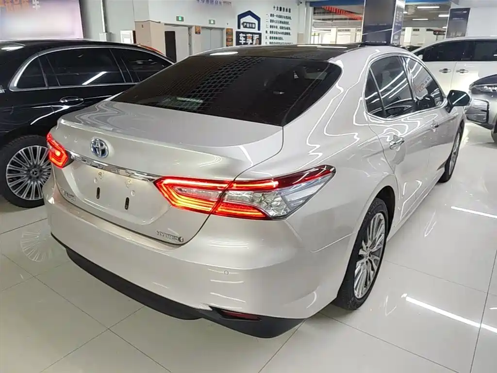 Camry Dual Engine 2.5 HG Luxury CN-VI