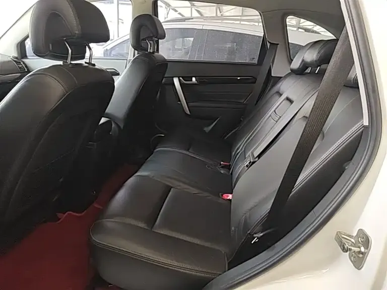 Chevrolet Captiva 2.4 L 2 WD City 7-seat
