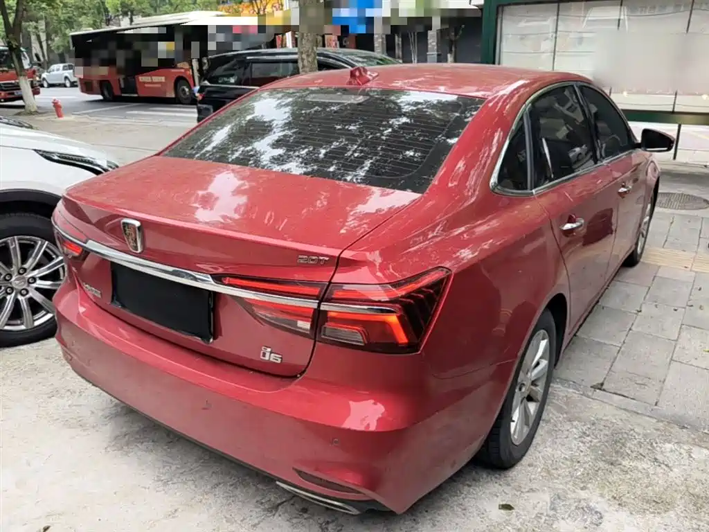 Roewe i6 Classic 20 T Auto Internet Smart Enjoyment