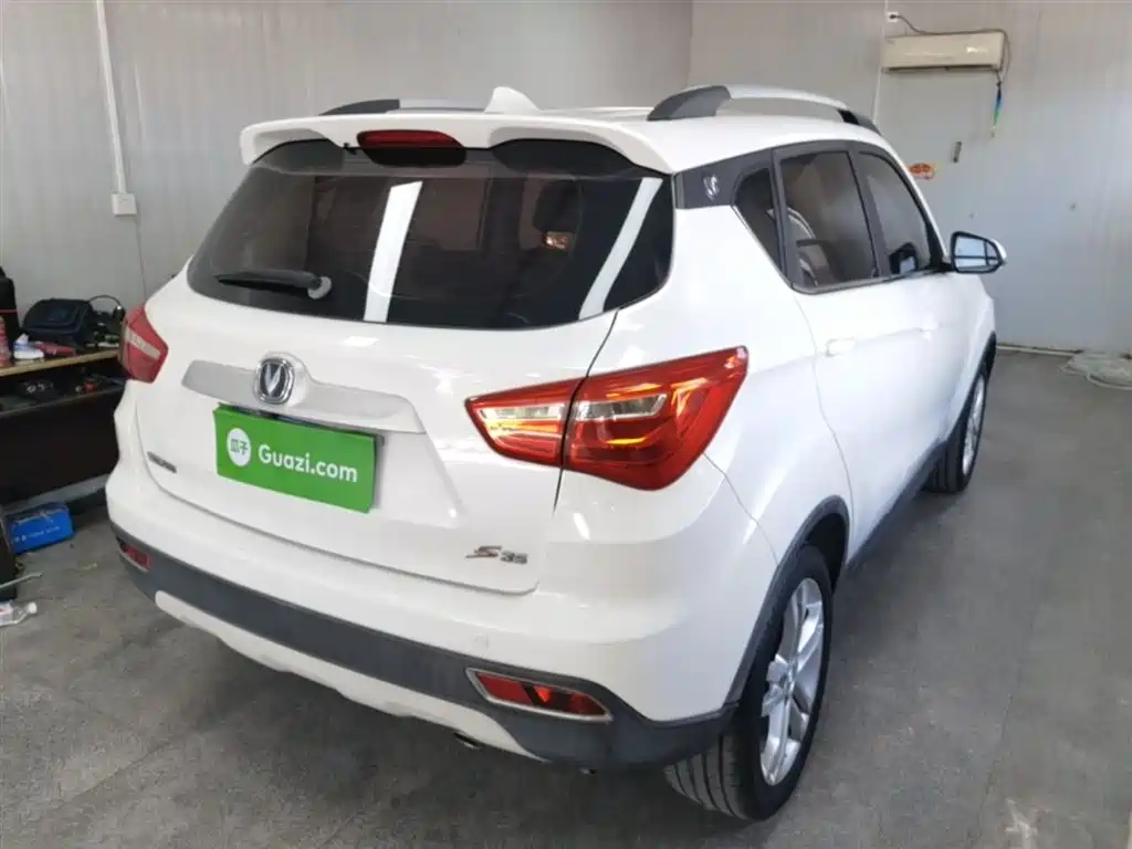 Changan CS35 1.6 L Auto Luxury
