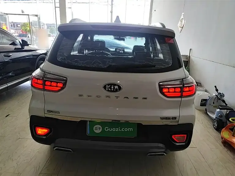Kia Sportage 2.0 L Auto Smart Enjoyment Luxury CN-V