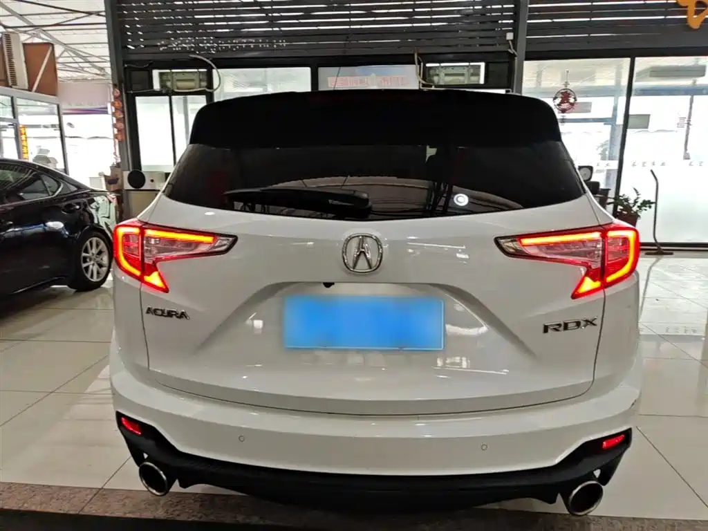 Acura RDX 2.0 T Premium CN-VI