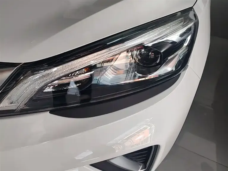 Geely Emgrand GS 1.4 T CVT Elegant