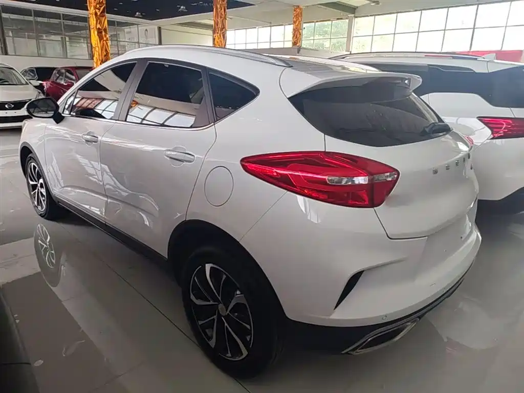 Emgrand GS 1.4 T CVT Elegant