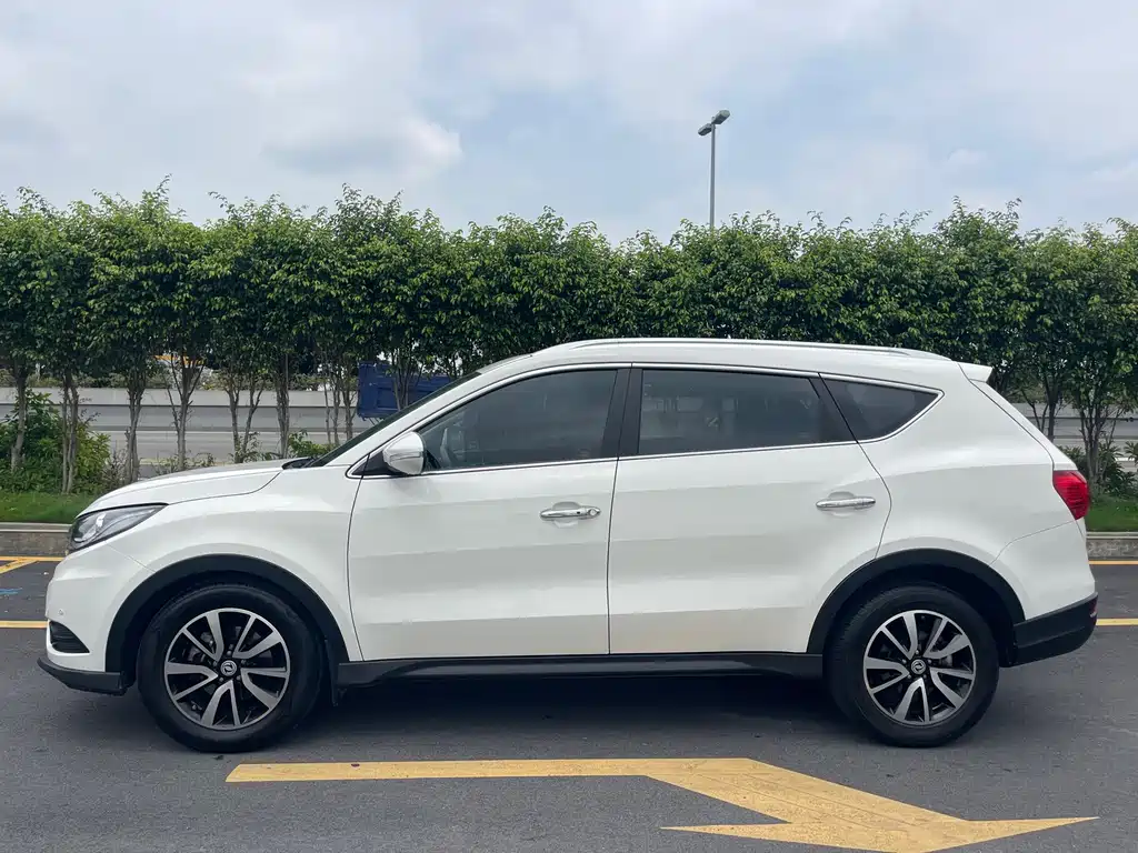 Fengguang 580 Facelift 1.5 T CVT Comfort