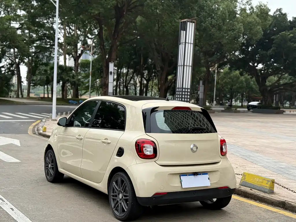 smart forfour 1.0 L 52 kW Passion