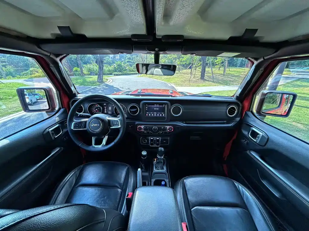 Wrangler 2.0 T Sahara 4-door