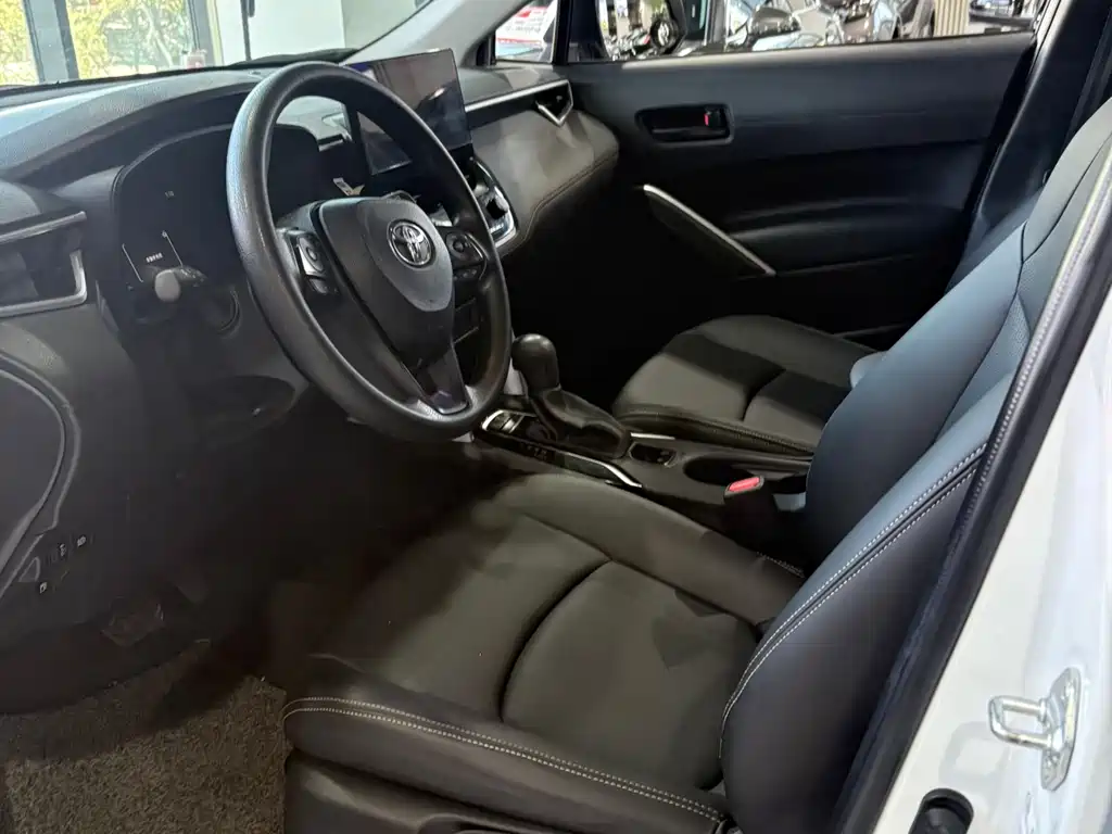 Corolla Cross 2.0 L Smart e-Hybrid Dual Engine Pioneer