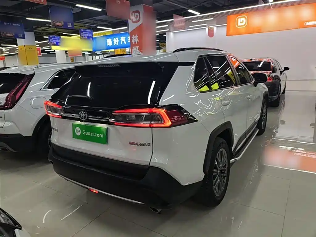 Wildlander 2.0 L CVT 2 WD Luxury PLUS