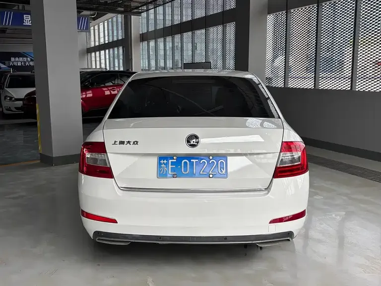 Skoda Octavia 1.6 L Auto Smart Travel