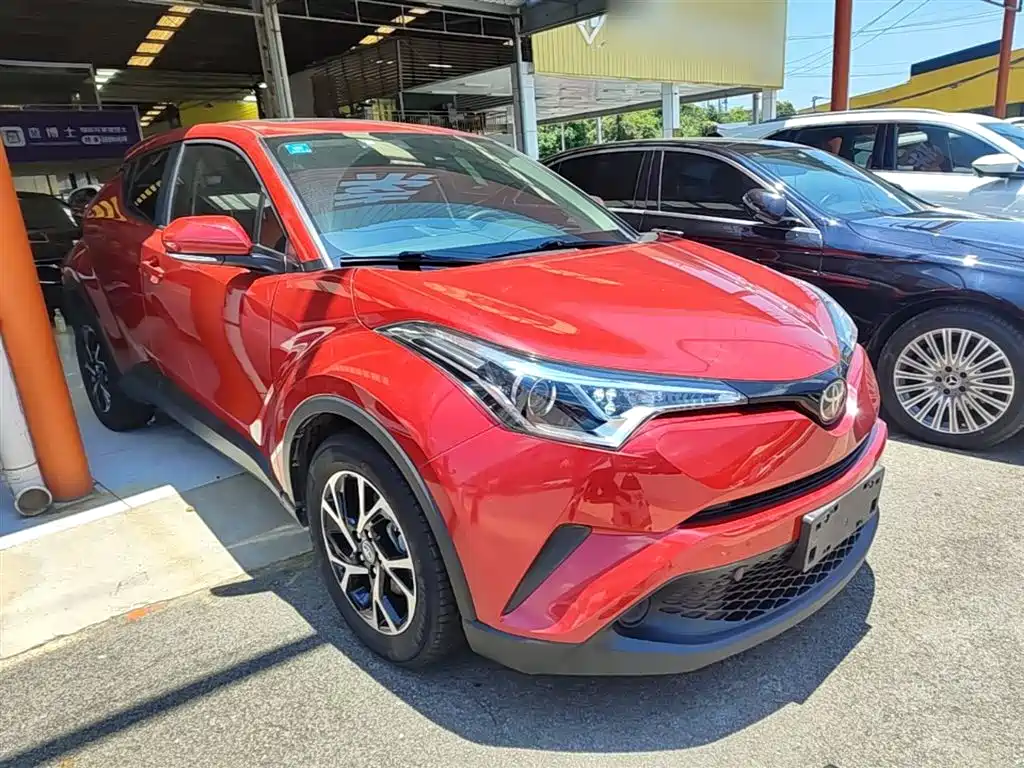 Toyota C-HR 丰田C-HR 2020款 2.0 L 舒适版