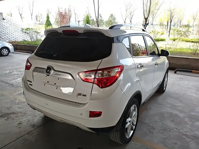 Changan CS35 1.6 L Auto Luxury CN-V