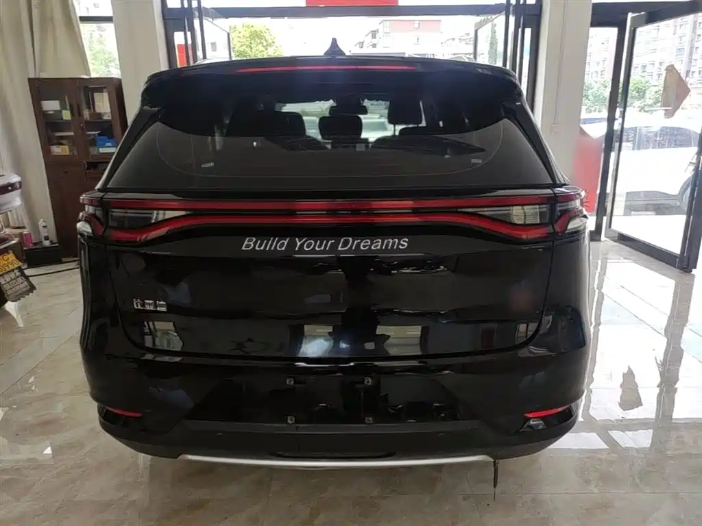 Tang 2.0 T Auto Connected Premium 5-seat CN-VI