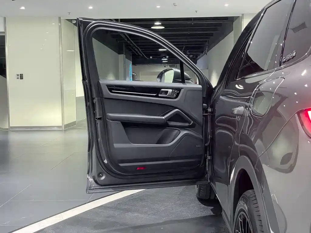 Cayenne NEV Cayenne E-Hybrid 2.0 T