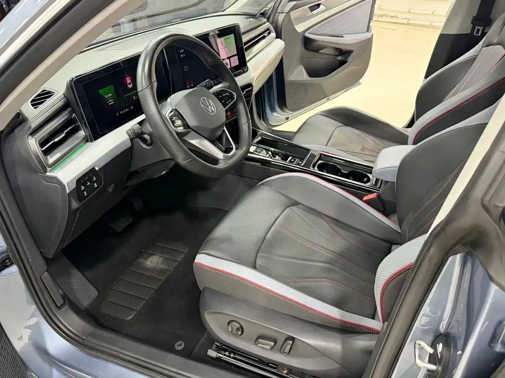 Lamando Lamando L 280 TSI DSG Spicy Cool