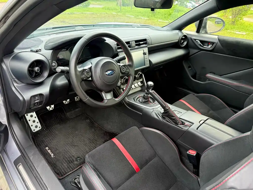 Subaru BRZ 2.4 L Manual