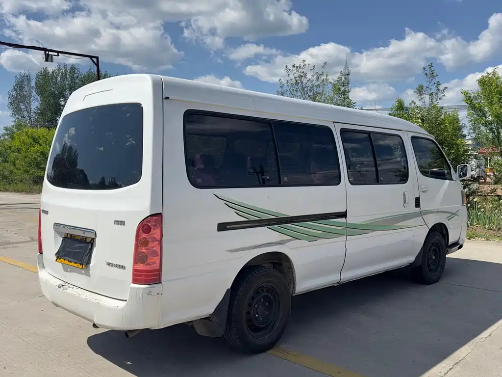 Jinbei Hiace 金杯海狮 2011款 2.2 L第六代翔龙经典型4 G22 D4 B