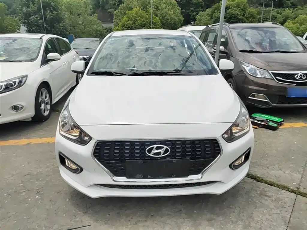 Accent 1.4 L Manual Radiant CN-V