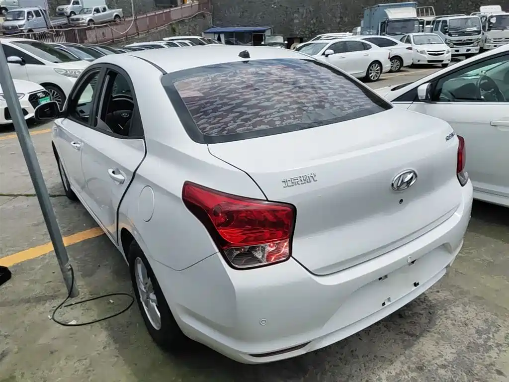 Accent 1.4 L Manual Radiant CN-V