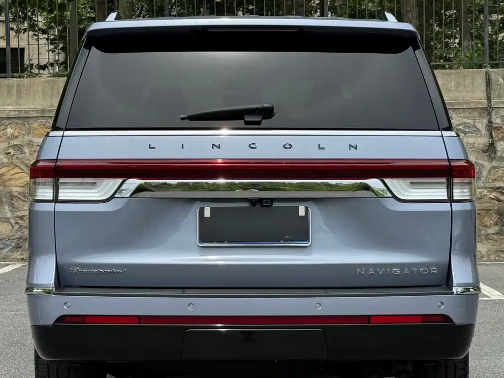 Navigator 3.5 T President