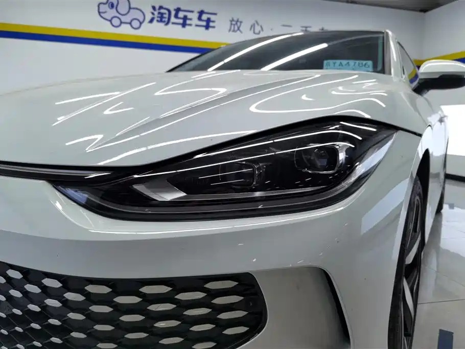 Lamando Lamando L 280 TSI DSG Spicy Cool