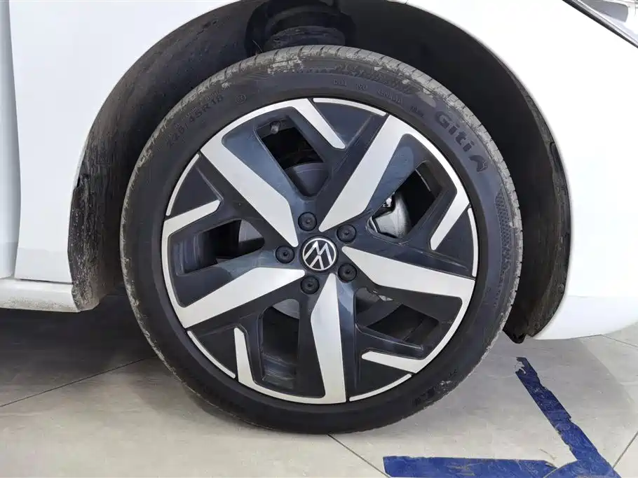 Lamando Lamando L 280 TSI DSG Spicy Cool