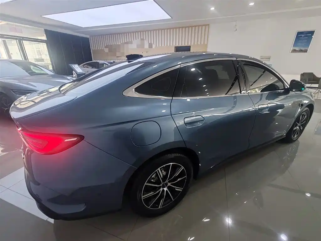 Seal 06 DM-i Smart Drive 120 KM Honored