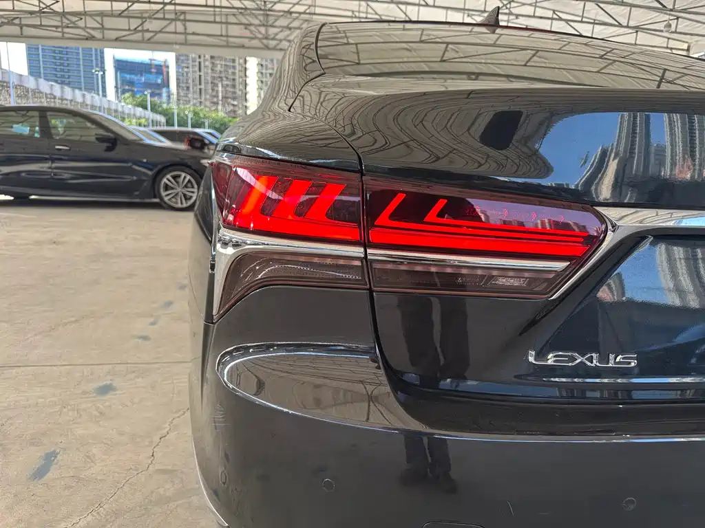Lexus LS 350 Outstanding CN-V