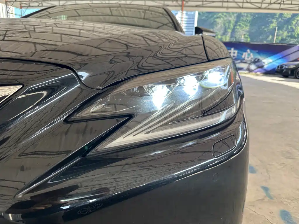 Lexus LS 350 Outstanding CN-V