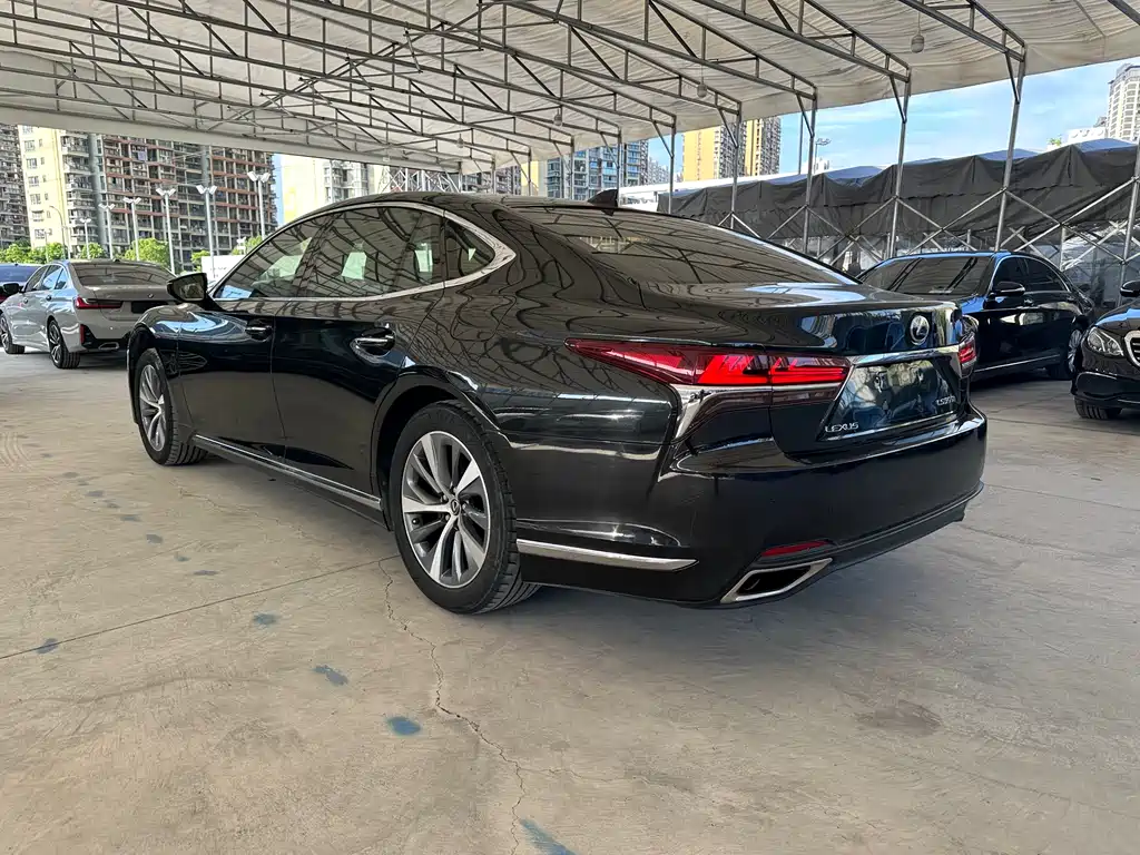 Lexus LS 350 Outstanding CN-V