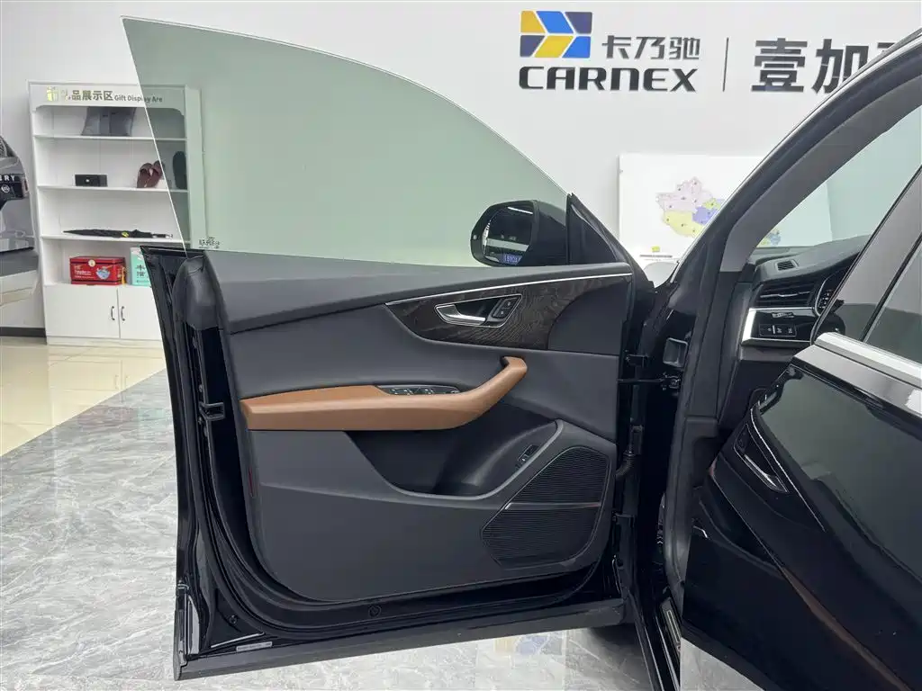 Audi Q8 55 TFSI Luxury Dynamic