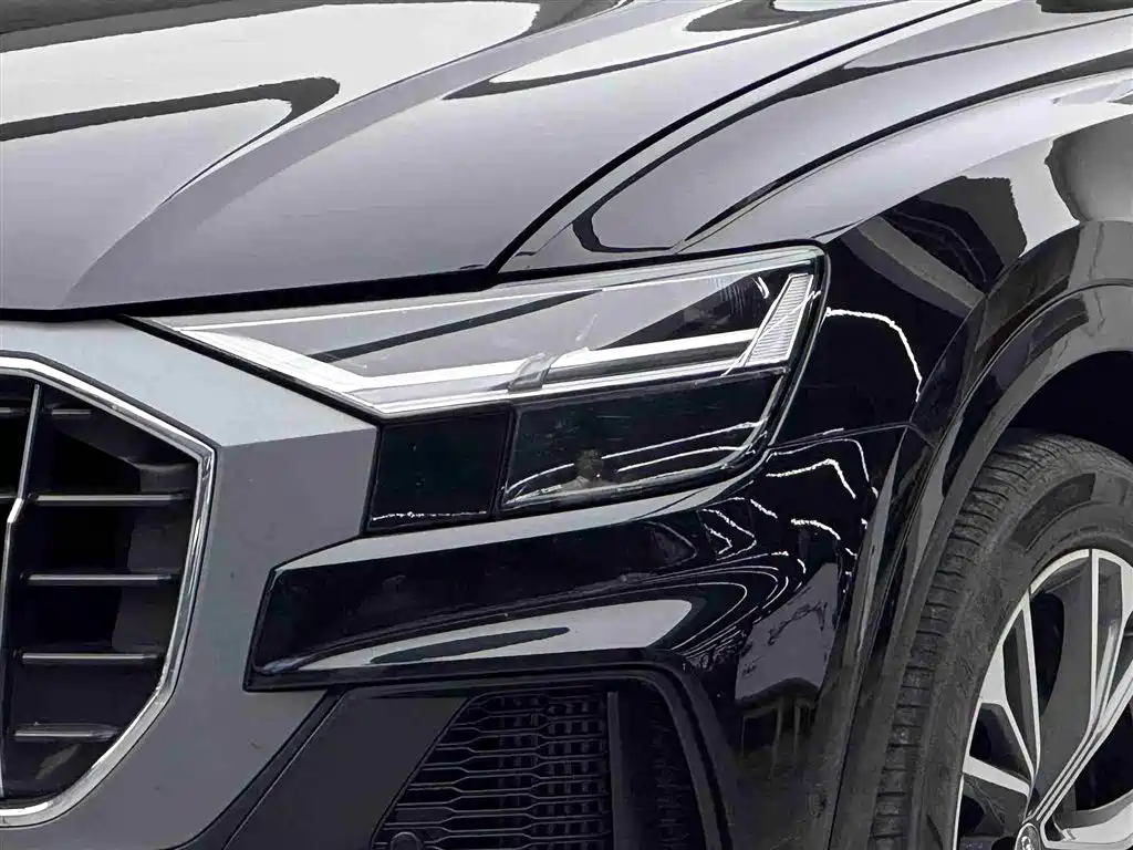 Audi Q8 55 TFSI Luxury Dynamic