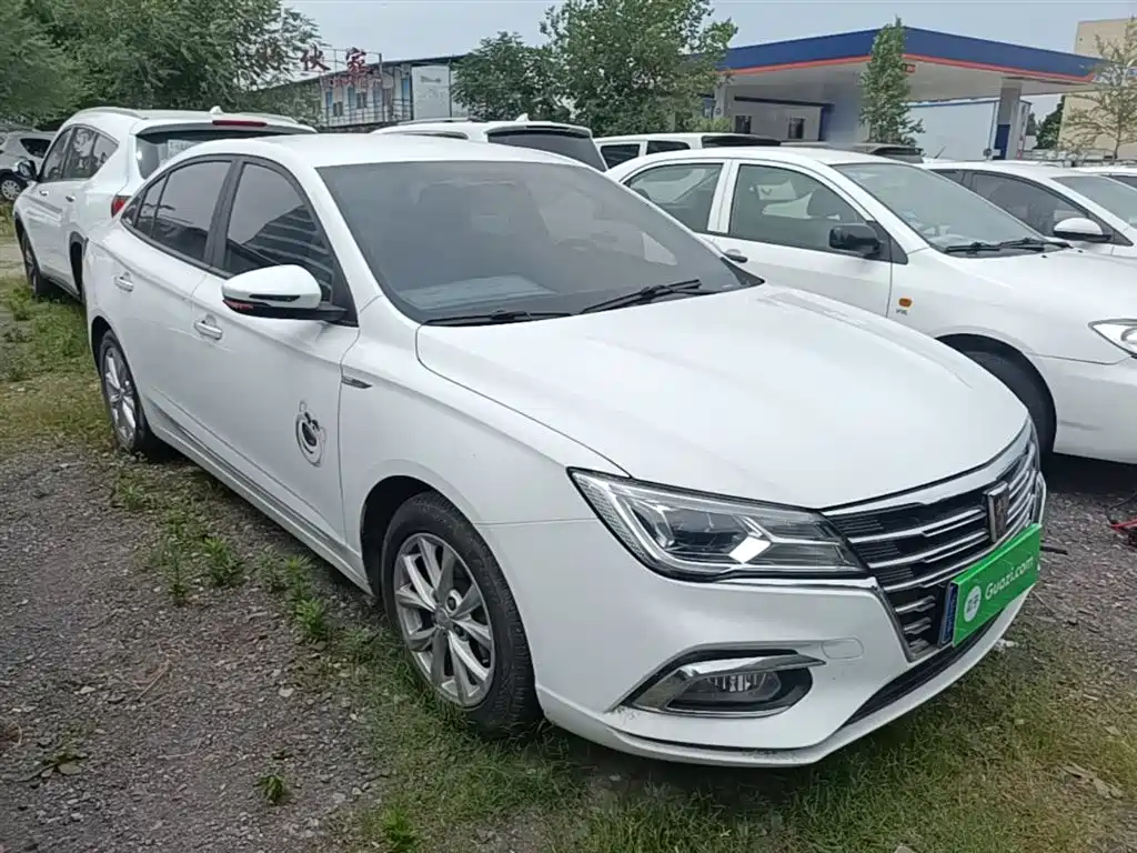 Roewe i5 1.5 L Manual 4 G Connected Leading Luxury
