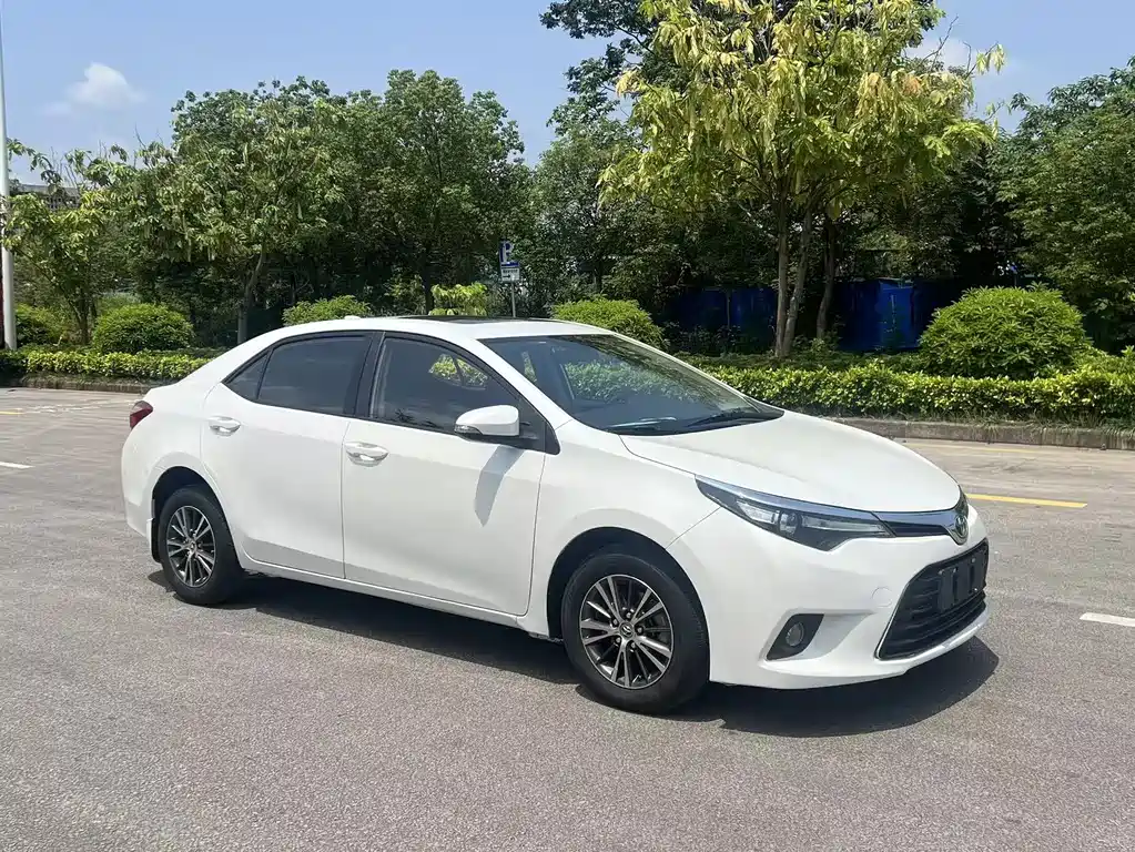Levin 1.6 G CVT Elite