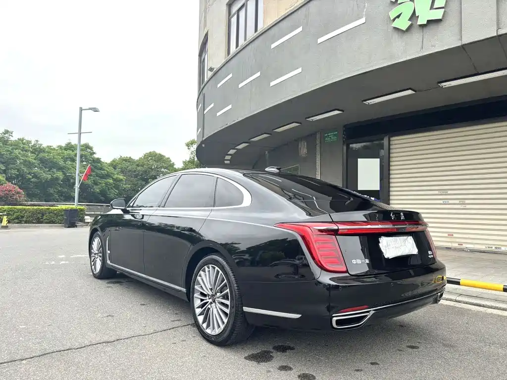 Hongqi H9 2.0 T Connected Flagship Enjoyment
