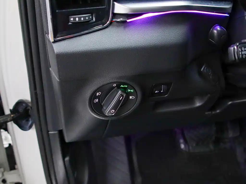 Karoq 柯珞克 2022款 TSI280 尊贵版
