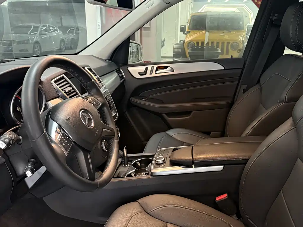 Mercedes-Benz M-Class ML 320 4 MATIC