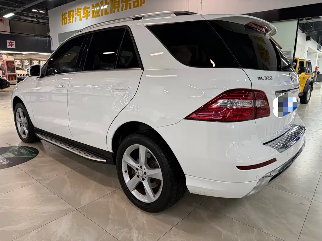 Mercedes-Benz M-Class ML 320 4 MATIC