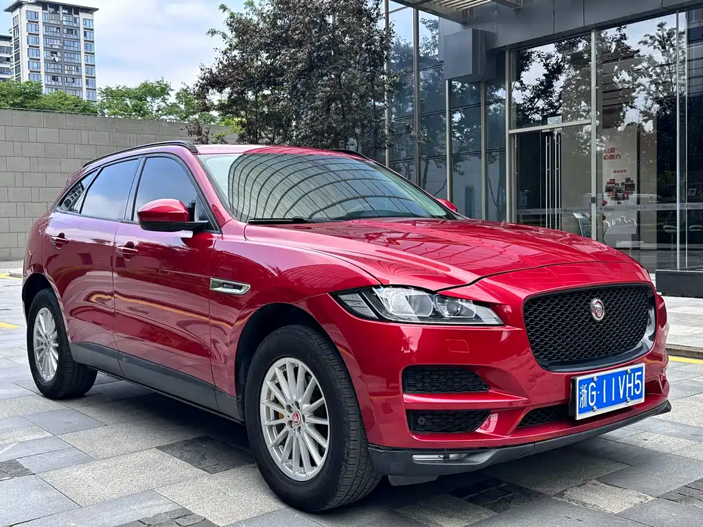 Jaguar F-PACE 2.0 T 2 WD Urban Premium