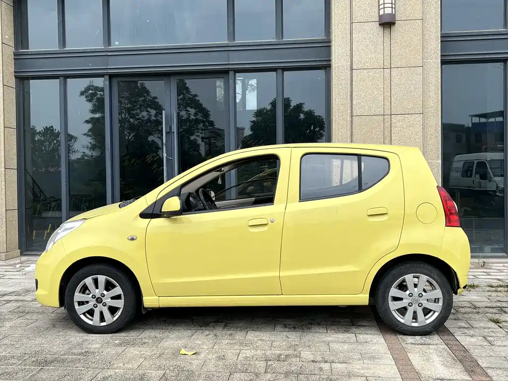 Alto 奥拓 2009款 1.0 L 自动豪华型