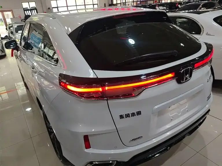 Honda UR-V 370 TURBO 4 WD Premium