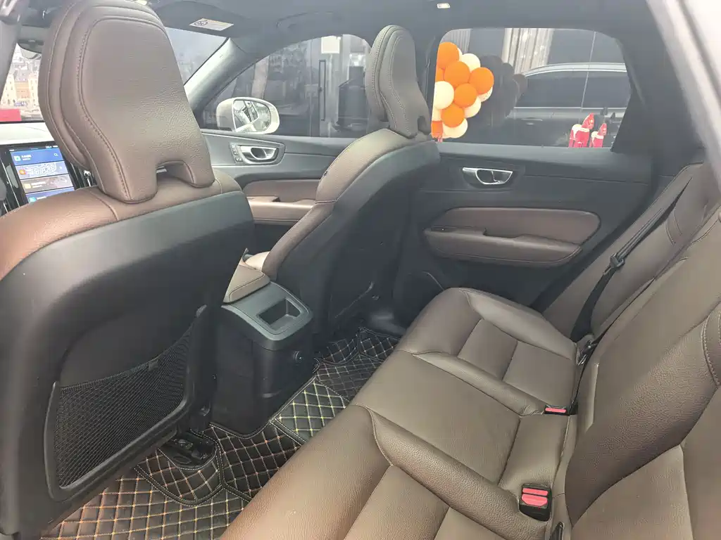 Volvo XC60 PHEV PHEV Hybrid Long Range 4 WD Smart Vision Luxury