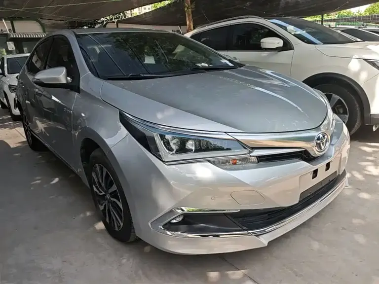 Toyota Corolla Facelift Dual Engine 1.8 L E-CVT Elite