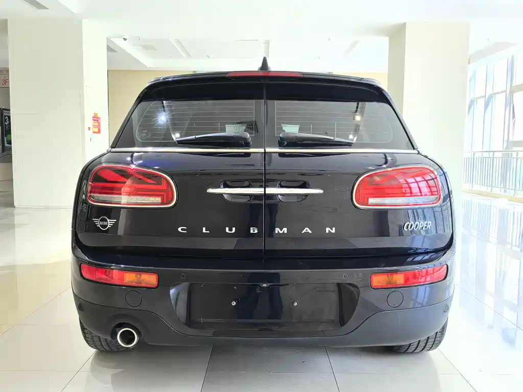 MINI CLUBMAN 1.5 T COOPER Connoisseur