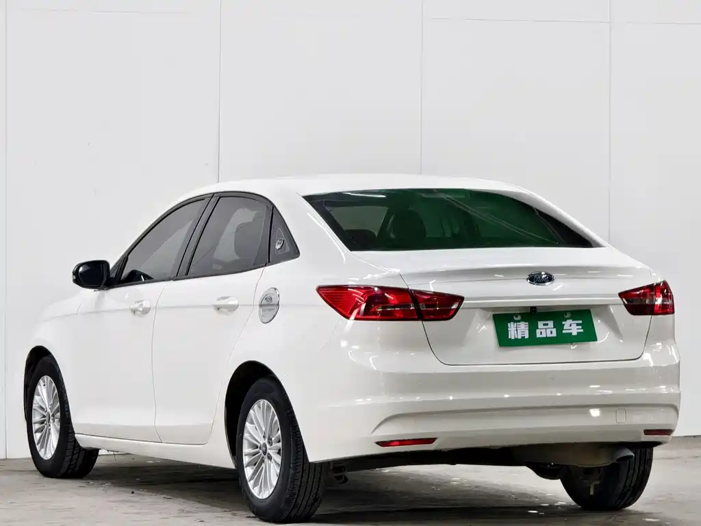 Escort 1.5 L Manual Comfort