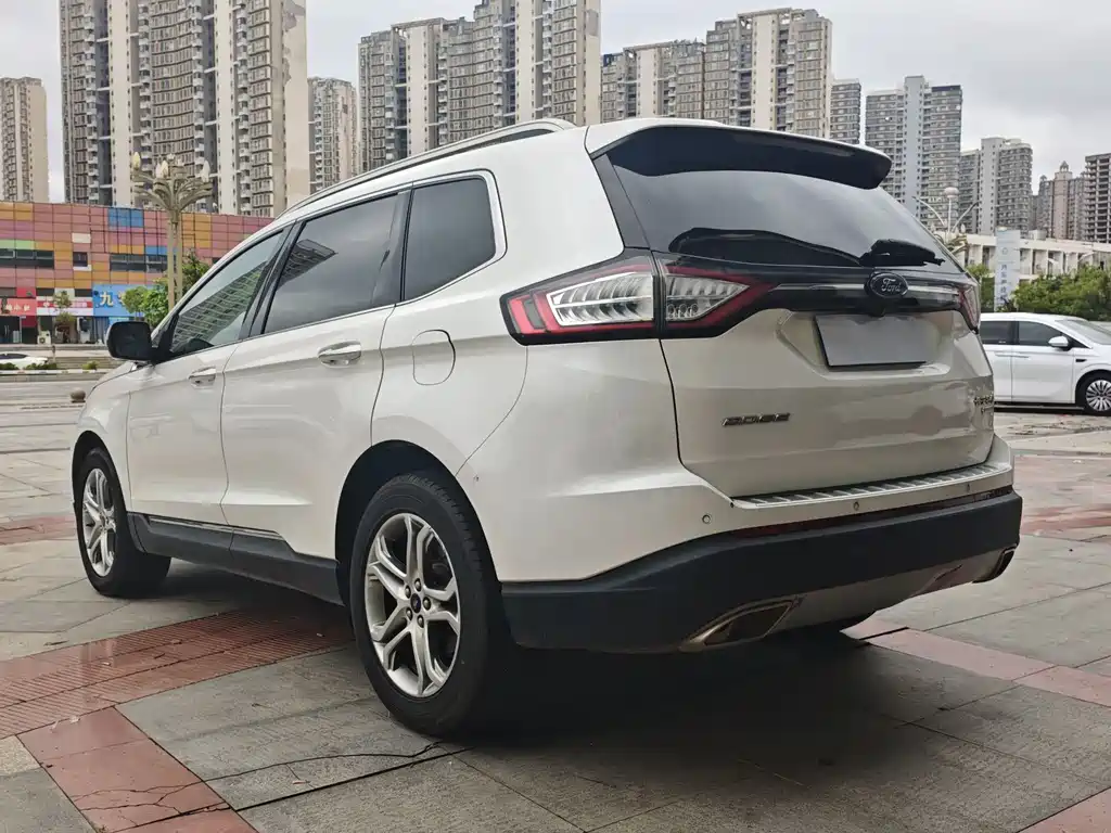 Edge EcoBoost 245 2 WD Grand Sharp 7-seat CN-V