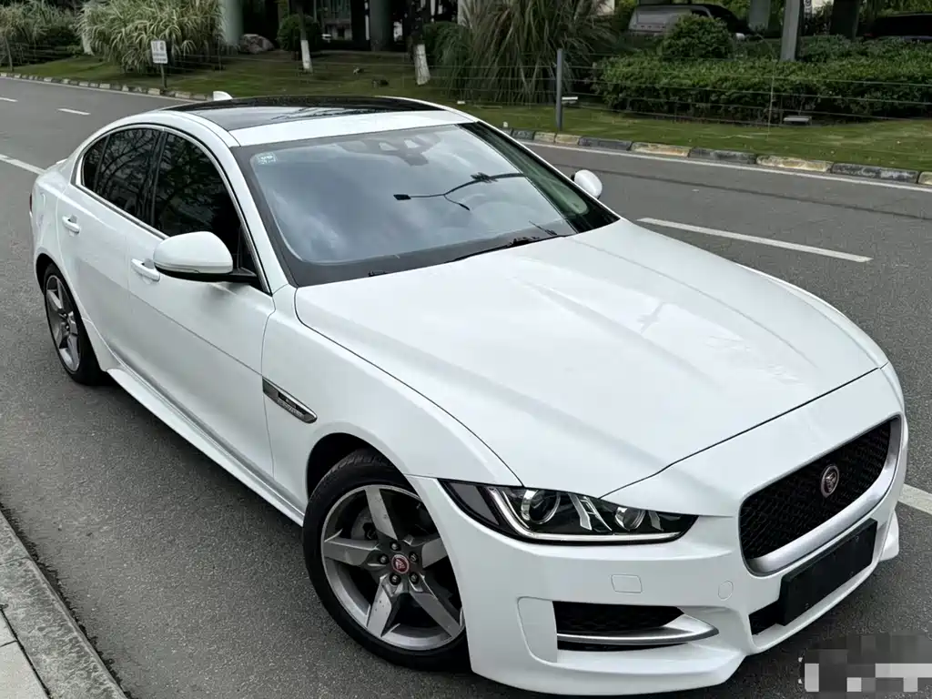 Jaguar XE 2.0 T 200 PS R-Sport