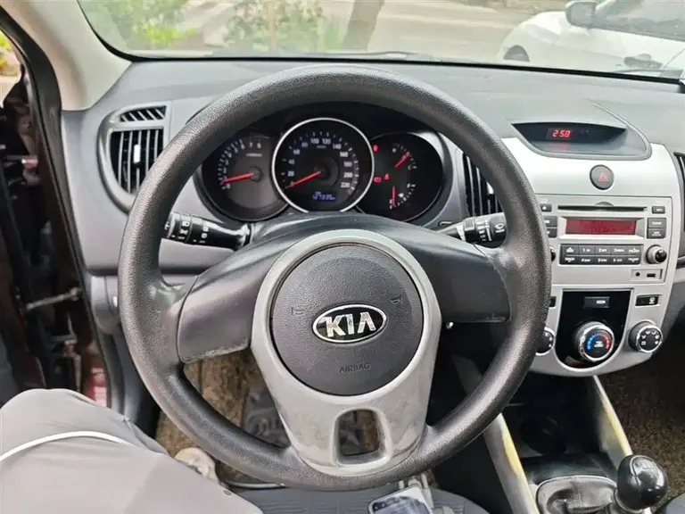 Kia Forte 1.6 L MT GL