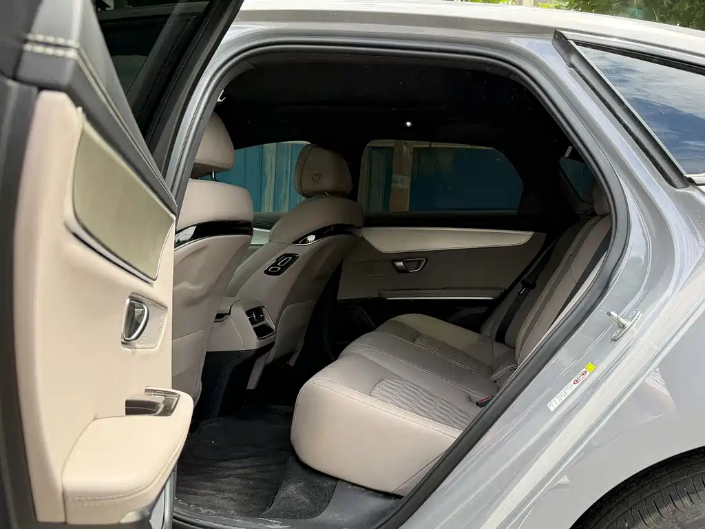 Han DM-i Smart Drive 125 KM Elite