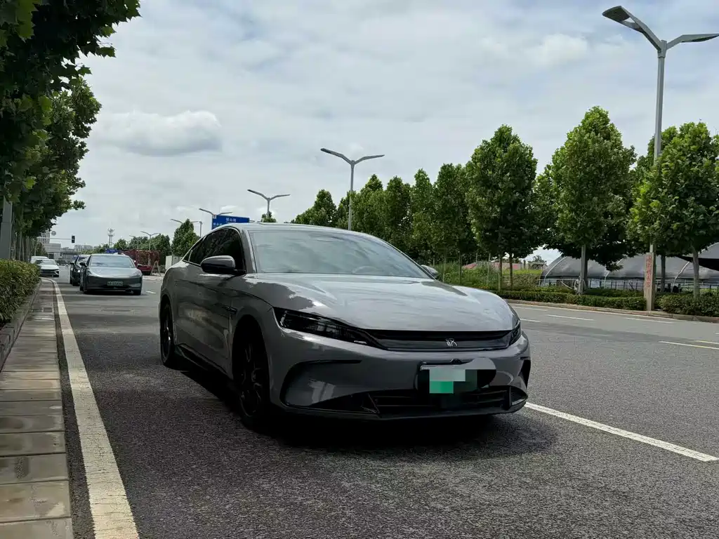 Han DM-i Smart Drive 125 KM Elite